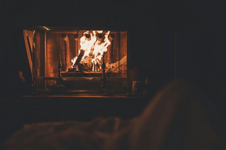 How to Plan a Perfect Screen-Light Evening at Home
